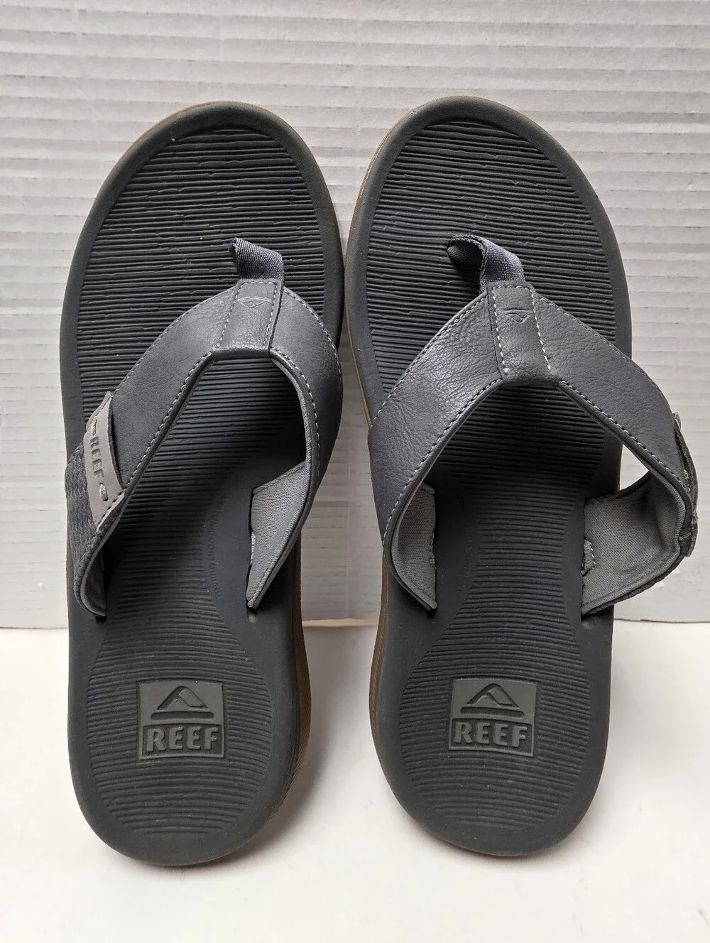 Reef Santa Ana Mens Gray Sandals Sz 9